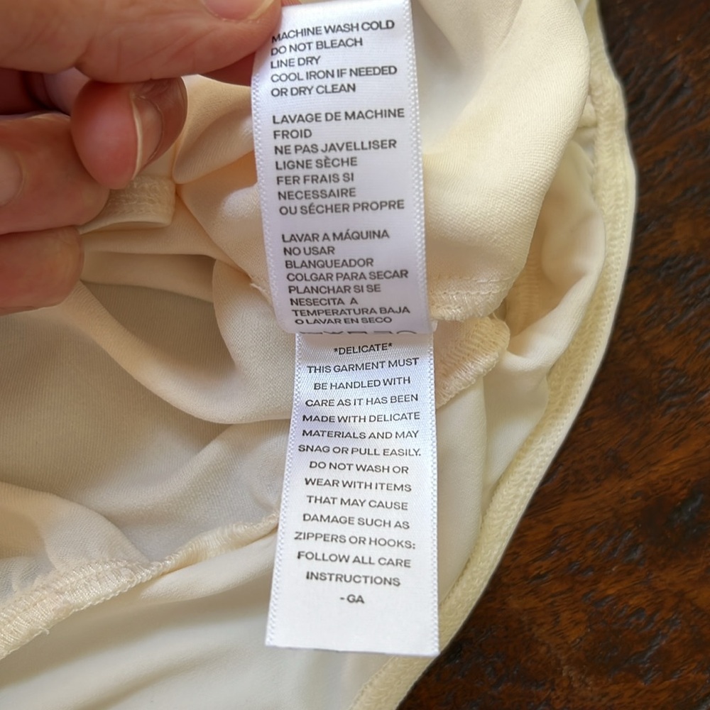 🆕 GOOD AMERICAN Long Sleeve Washed Satin Wrap Bodysuit in Ivory Size 1 Small - Picture 16 of 16